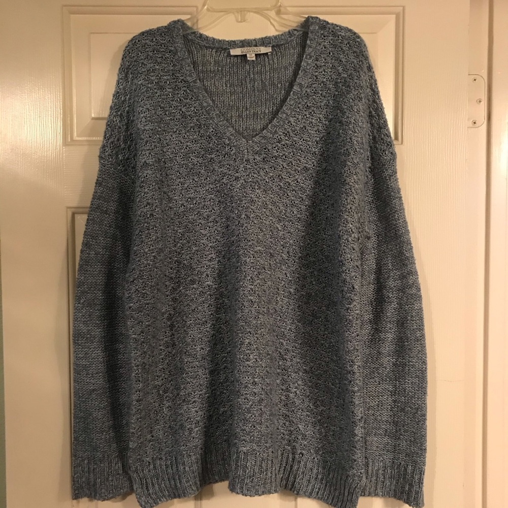 Company Ellen Tracy Light Blue V-Neck Sweater